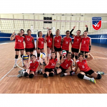 Yıldız Voleybol takımımıza okul sporlarında başarılar diliyoruz.