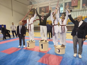 Ankara İl Müsabakaları Taekwondo branşında il üçüncüsü Doruk Uyanık...