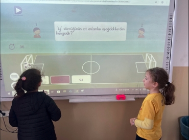 1/A sınıfı öğrencilerimiz zıt anlamlı kelimeleri eğitsel oyunlarla öğrenerek hem eğlendi hem keşfetti. ✨